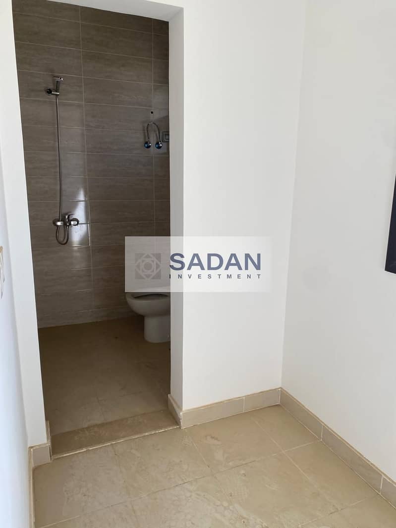 7 9f24cde7-5440-438d-8634-d9b474e427ab. jpeg