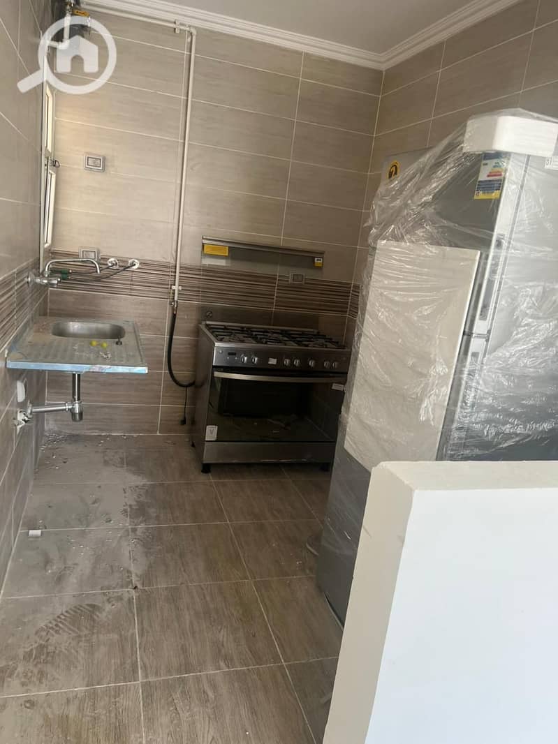 6 567d2f61-85b2-4cbb-b876-50f23b3b67e9. jpeg