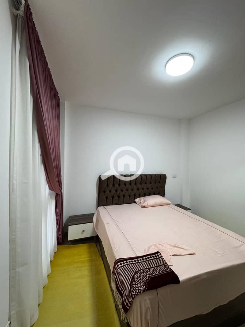 2 02c28fb7-c321-4dd4-b28b-0e5a45a857da. jpg