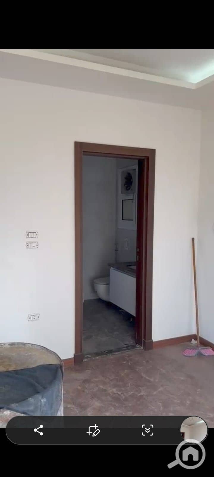 8 c6594335-89f1-4c5e-a4b9-0376f53f5815. jpg