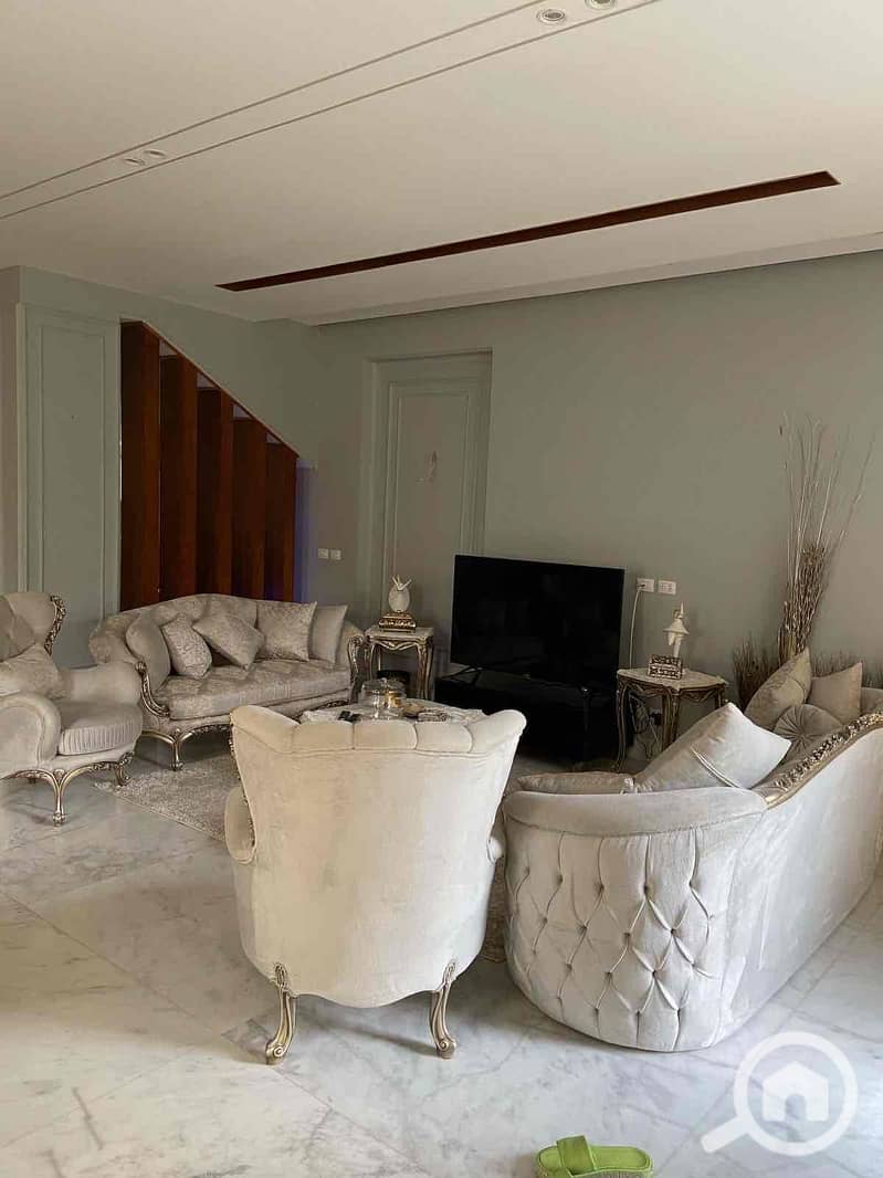 5 8740e2ec-a92b-41e3-975e-b207abd91737. jpg