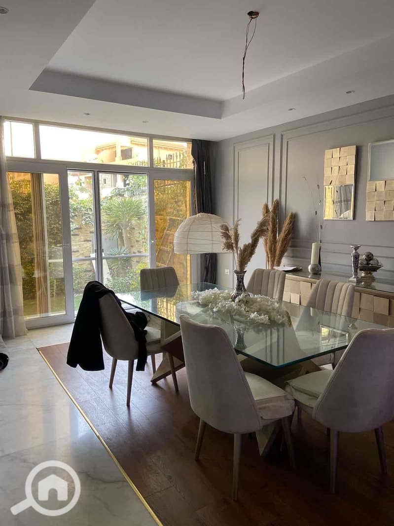 19 a65528a3-349c-4c2e-bd8d-54110956fbc4. jpg