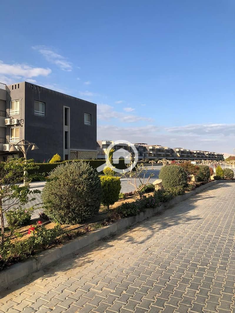 4 WhatsApp Image 2025-12-11 at 13.54. 50. jpeg