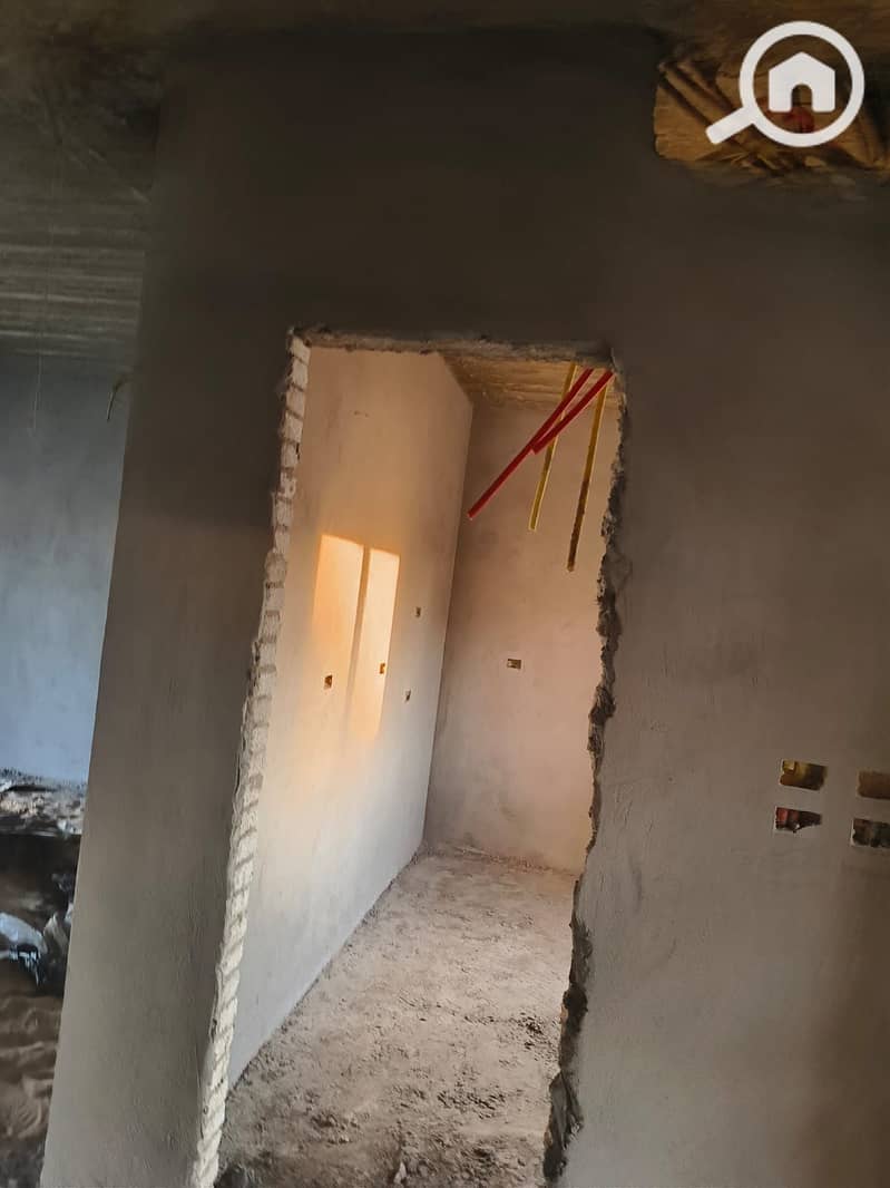 4 37705bab-e489-44b7-bceb-011c0ed33dfc. jpeg