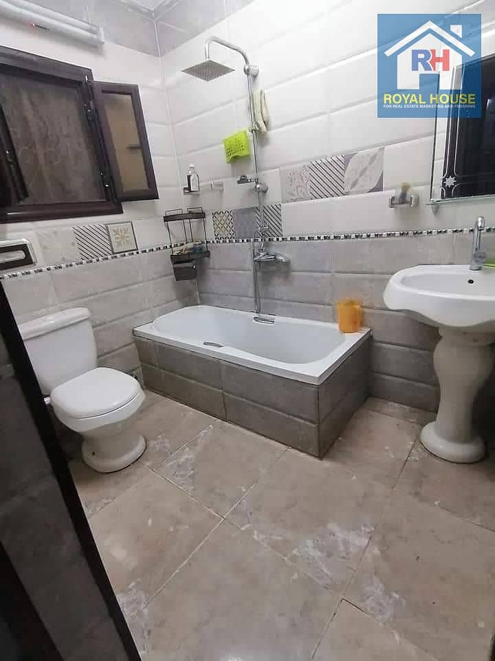 11 b0dde83d-643f-448e-84b8-774dbebccdec. jpeg