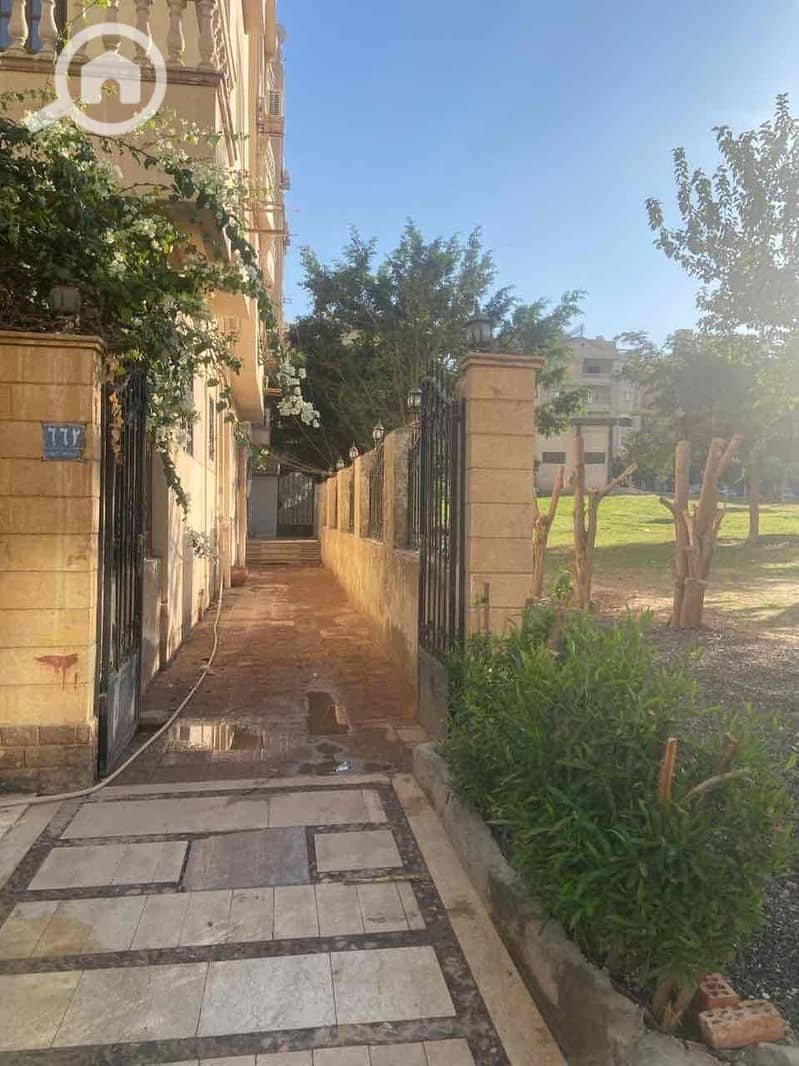 4 a30684fe-6d92-42ee-92d7-f894f2bd5dde. jpg