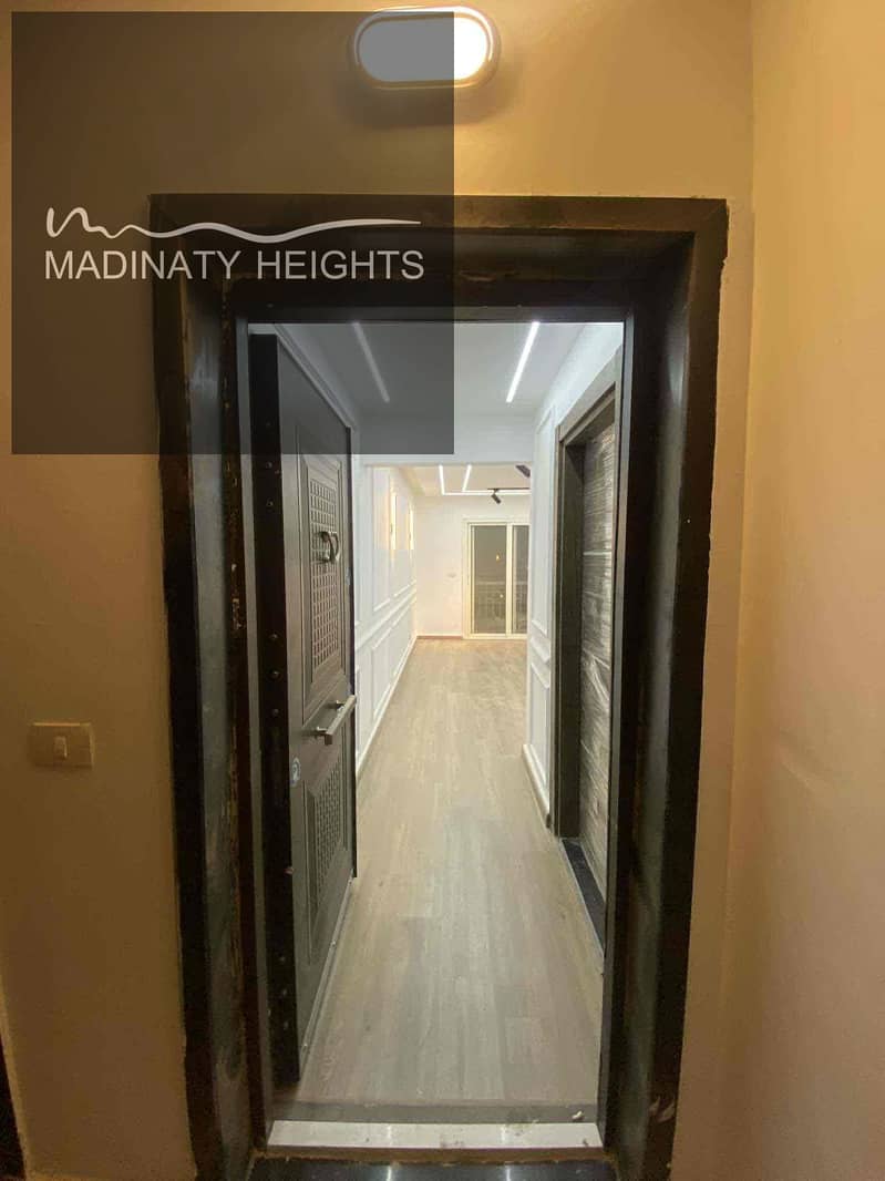 4 3f62d7c5-aeb9-4aa3-9f04-abb576c74cd4. jpg