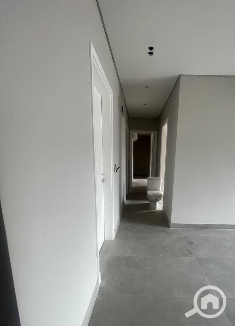 10 WhatsApp Image 2024-09-24 at 14.50. 19_8c2f56bd. jpg