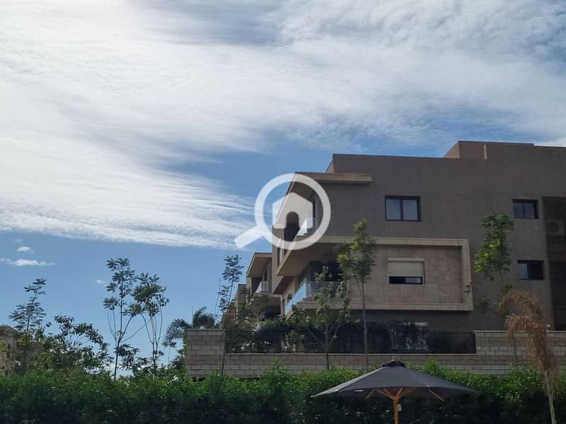 8 e251f495-2e38-4676-83f8-249f99f370f7. jpg