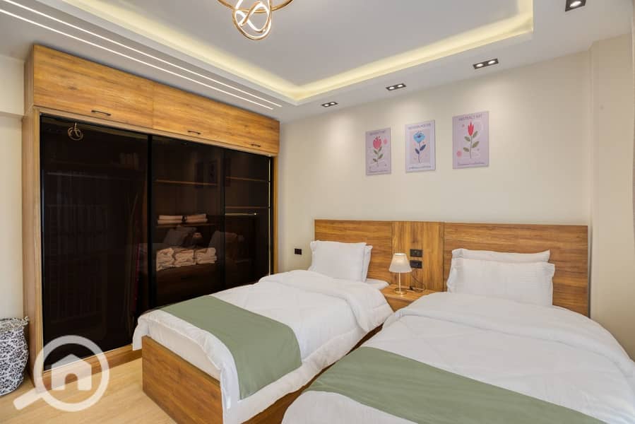 11 WhatsApp Image 2025-12-06 at 9.21. 36 PM (3). jpeg