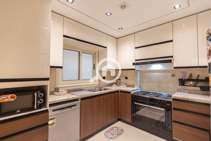 21 WhatsApp Image 2025-12-06 at 9.21. 36 PM (1). jpeg