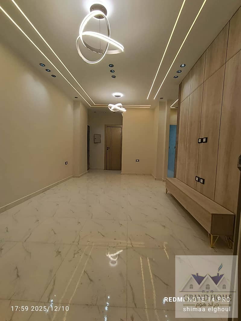 13 e84249ce-4f5d-46a3-8edc-bf769fa2a912. jpg