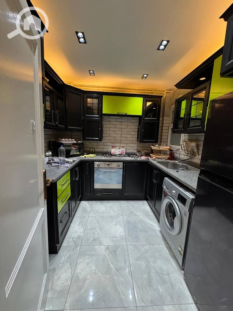 2 db4ca38d-a69e-43bb-9aff-74936a33fff0. jpg