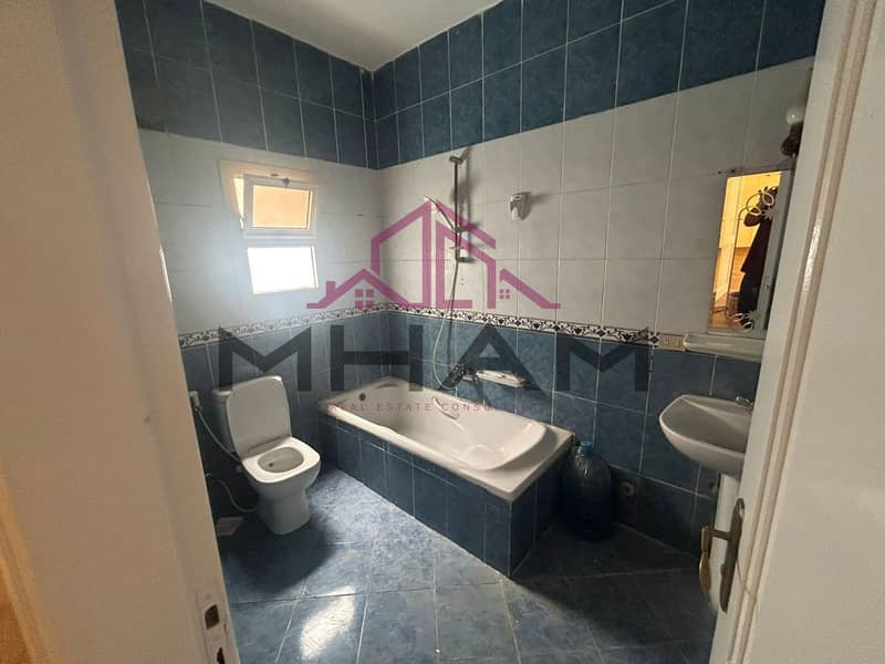 3 photo_5882079277086346329_y. jpg