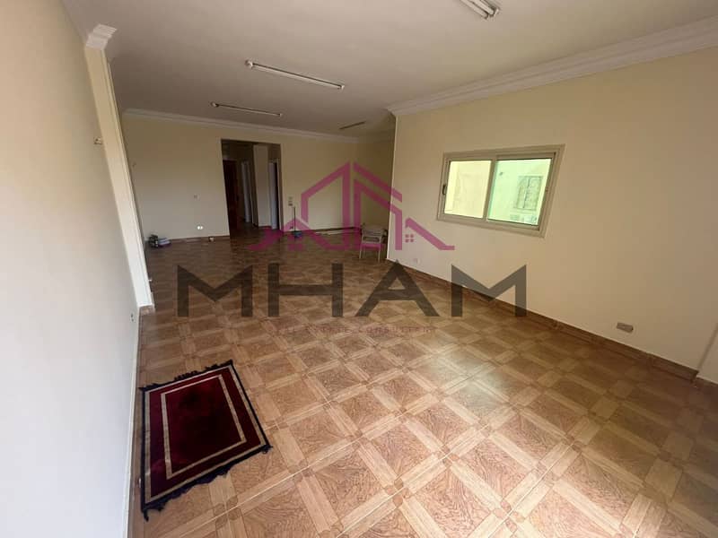 4 photo_5882079277086346330_y. jpg