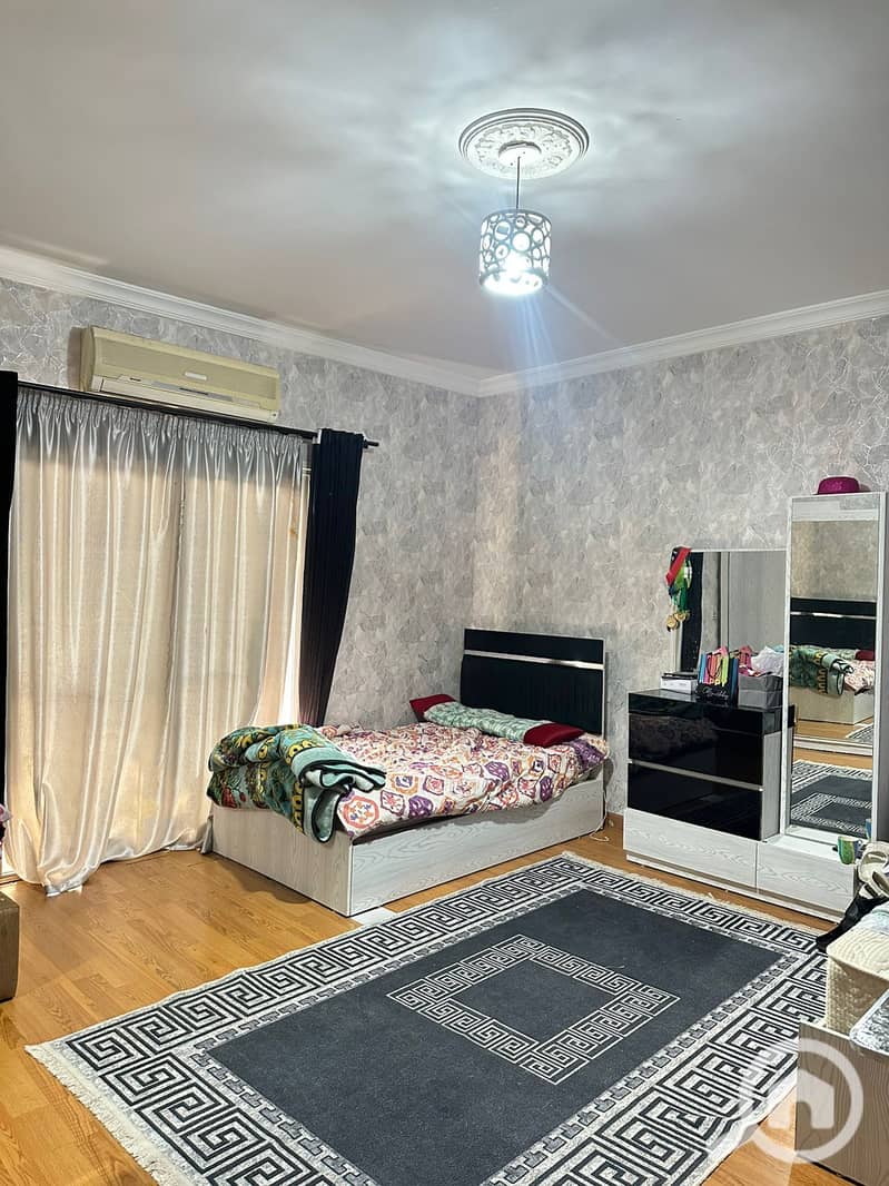 10 ff666533-dc0d-4180-a021-aaa7fce4ed2c. jpg