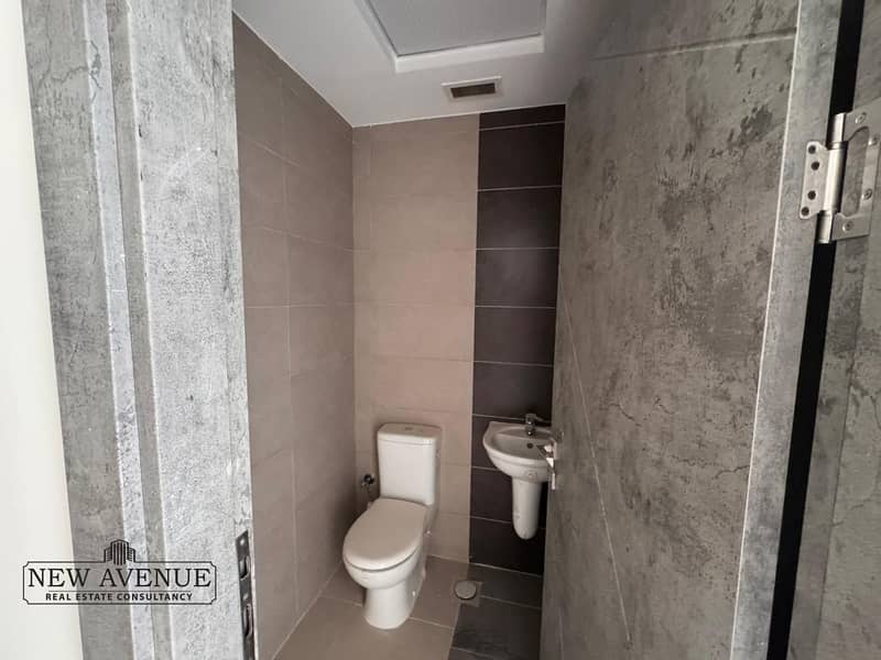 7 WhatsApp Image 2025-11-27 at 11.44. 10 AM (2). jpeg