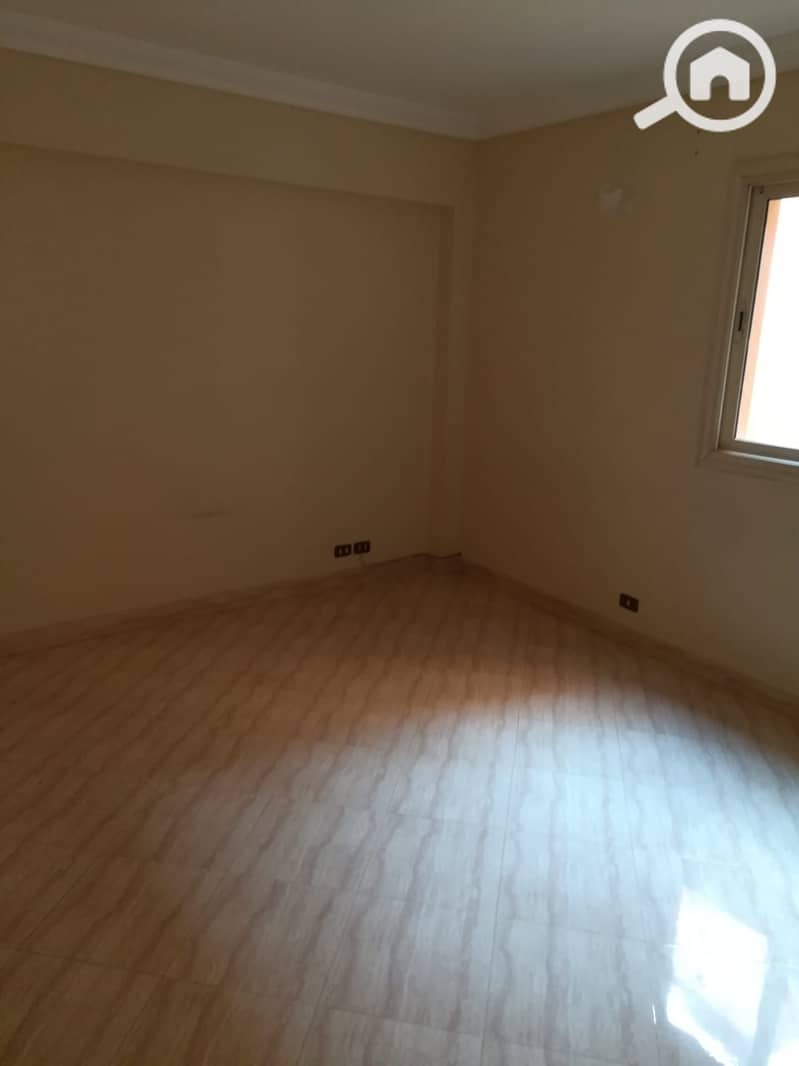 4 eeb656bc-f52a-45c3-99ca-75c93a565048. jpg