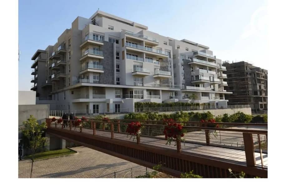 9 8141035-f066fo. jpg