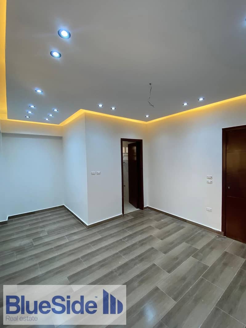 4 WhatsApp Image 2025-12-06 at 12.16. 08 PM (2). jpg