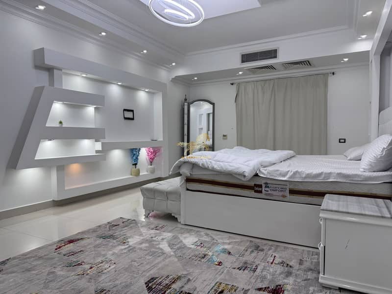 44 WhatsApp Image 2025-11-14 at 22.46. 48. jpeg