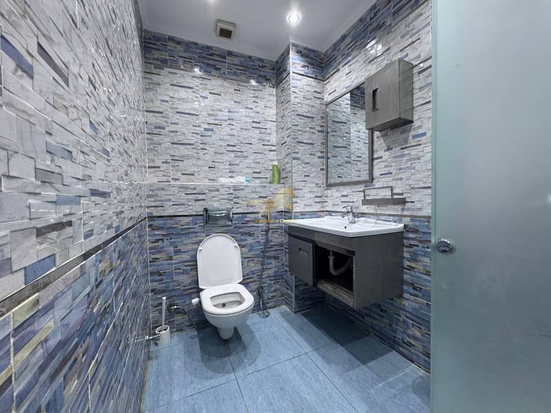 52 WhatsApp Image 2025-11-14 at 22.46. 56. jpeg