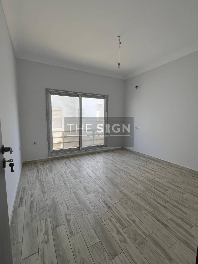 4 WhatsApp Image 2025-12-11 at 14.48. 28 (1). jpeg