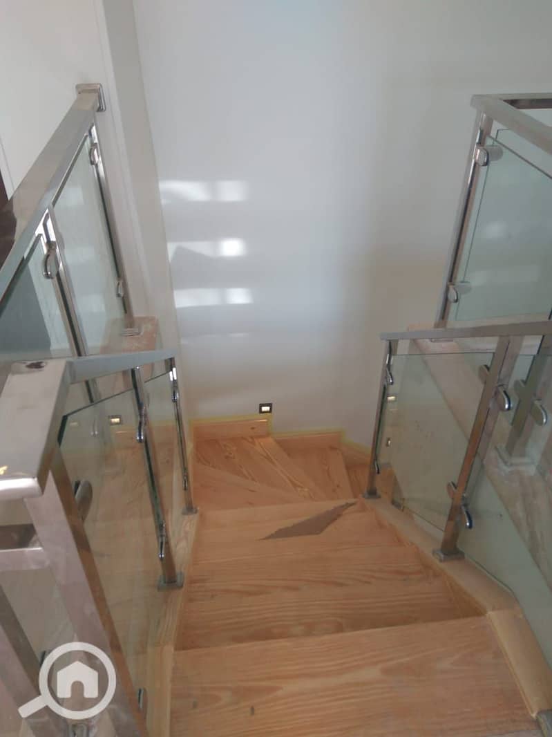 8 c1336097-302b-49ad-b3bb-f38206c93172. jpg