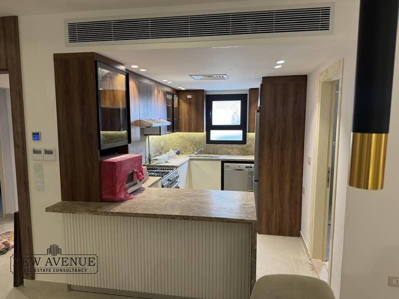 10 bfadc7f7-402d-4bbc-a2ea-3305312e3691. jpeg