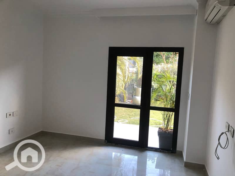 8 798620ca-737e-489f-940f-d4d3e8810c64. jpg