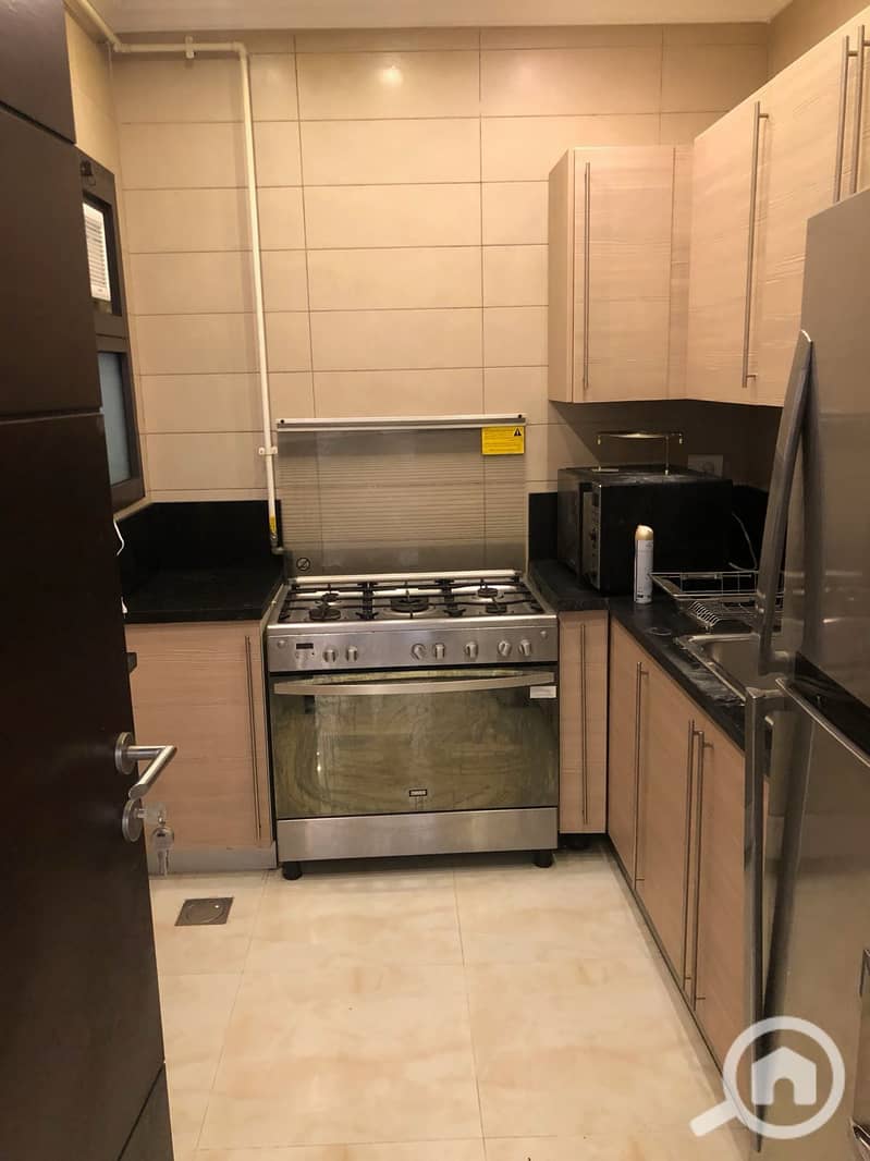 12 88384ac9-4320-49a1-ba56-d9f4b6c4baba. jpg