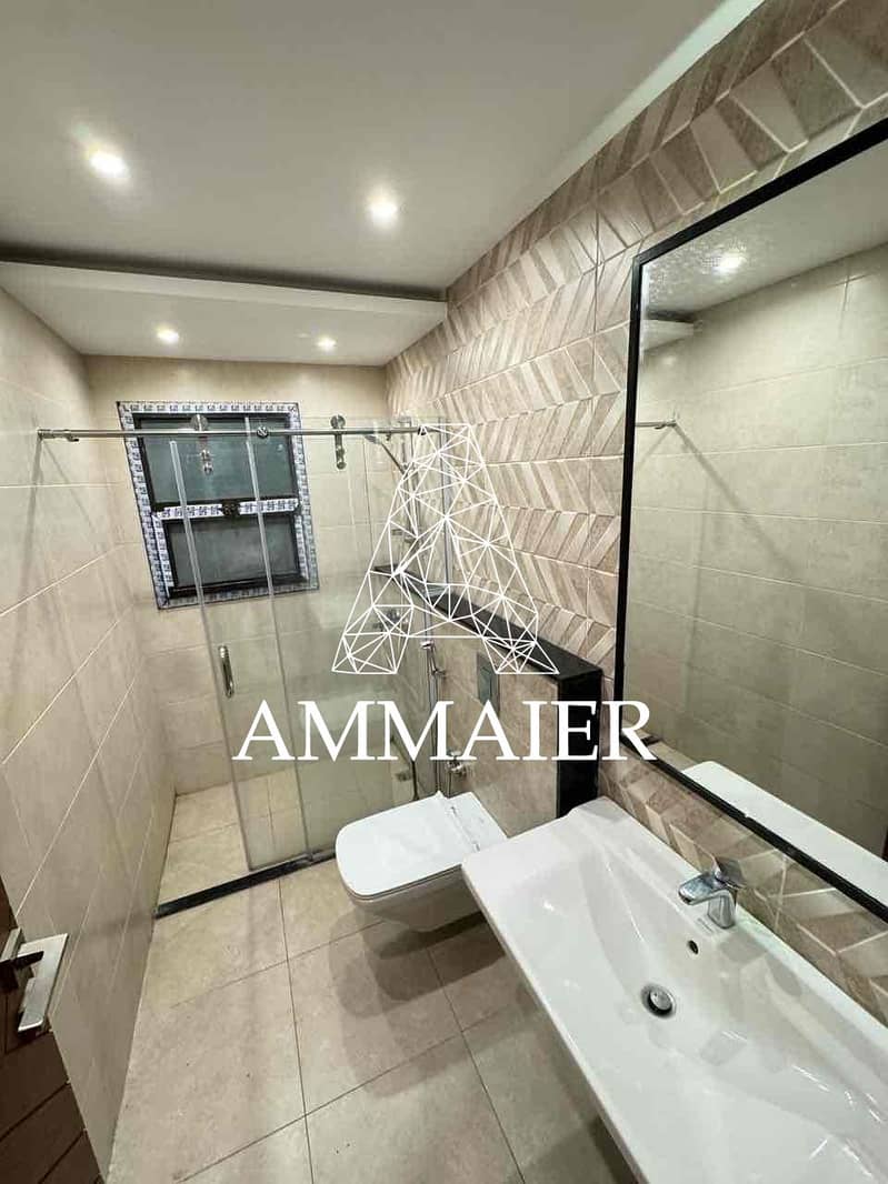 10 9f200c61-775d-4858-8bb5-a2fae0ad1d78. jpg