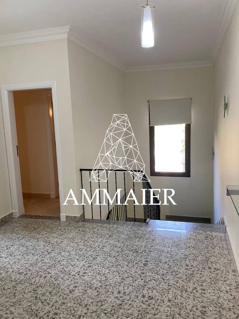 6 8c31ec4f-9d90-45fc-b3a8-971fe31a4187. jpg