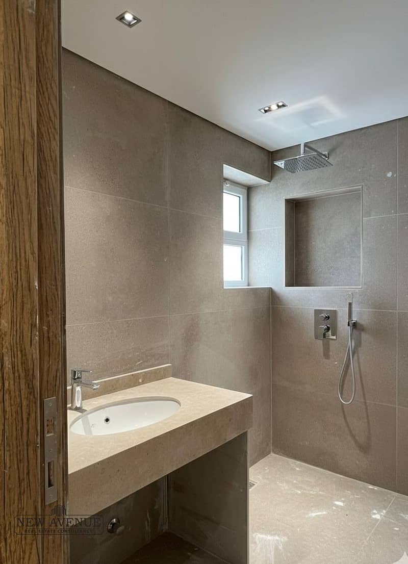 7 WhatsApp Image 2025-12-10 at 11.26. 43_c32e7bd1. jpg