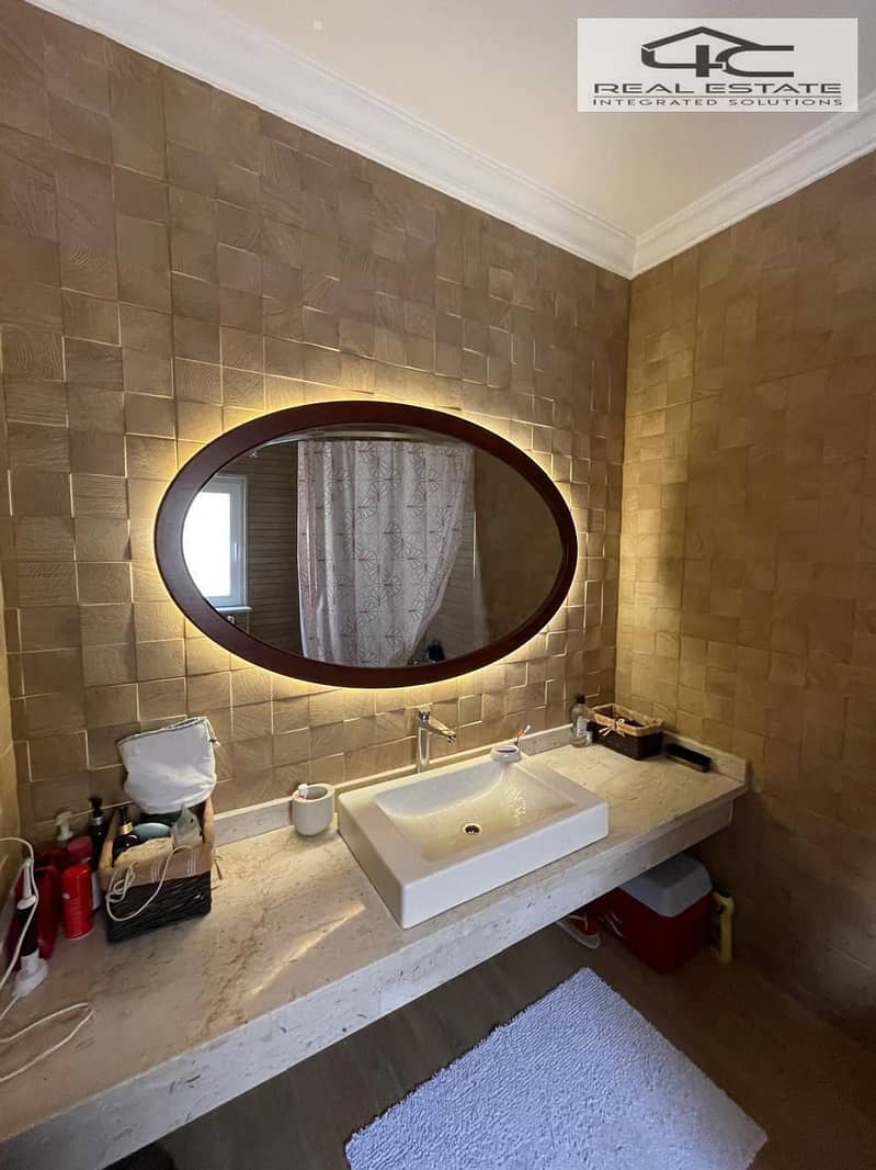 5 WhatsApp Image 2025-12-10 at 23.28. 20 (2). jpeg