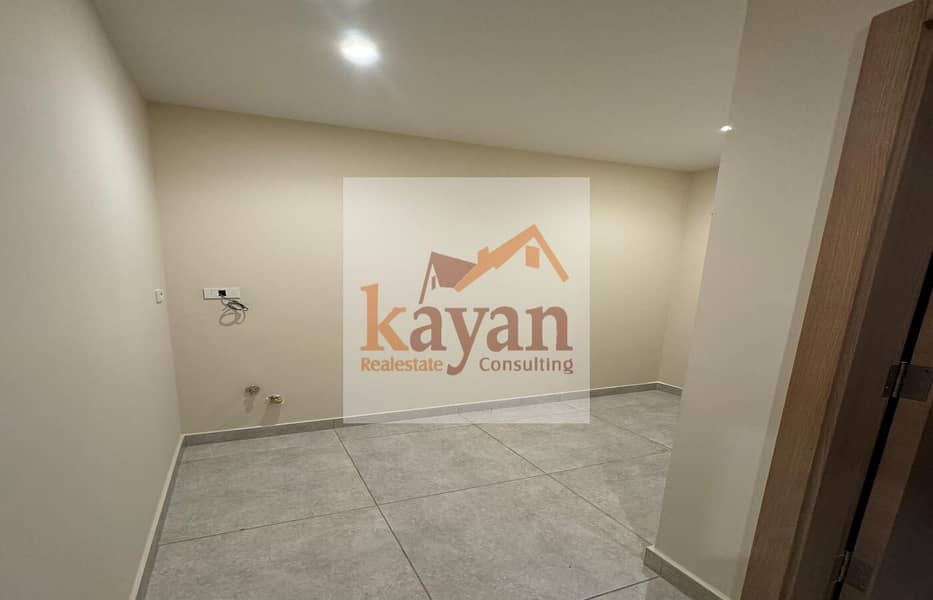 11 2c7dfda4-78b6-4a06-a981-7419e61d1449. jpg