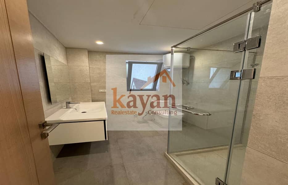 18 d9220f4c-3f72-445a-85f2-d63169a7278b. jpg