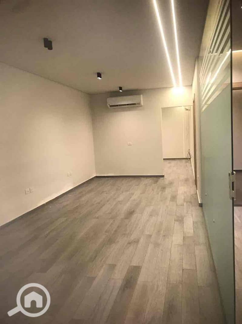 4 31b6b827-acde-4d0d-b03f-c72ffe5a2fe7. jpg