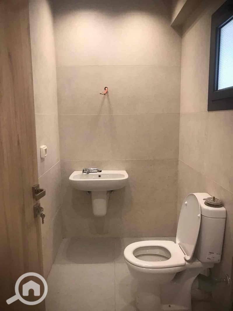 8 8eef26e3-833f-4640-9ffc-6ae21a8ac6ce. jpg