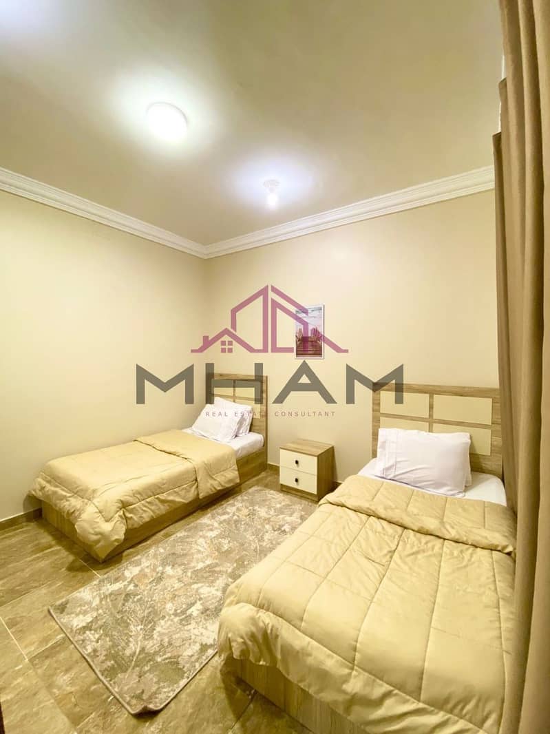 18 photo_5886300023052504007_y. jpg