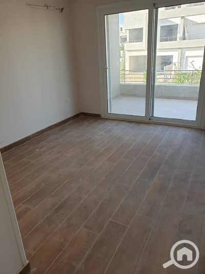 5 Bedroom Townhouse for Rent in Sheikh Zayed, Giza - 4f6a5497-e7b7-409b-98c9-760dc3de42fe. jpg