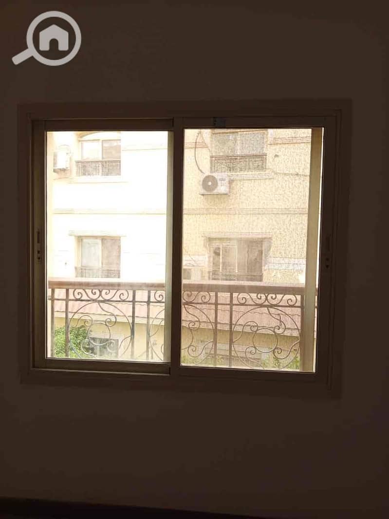 8 0c0c04a4-6110-4dc8-a1be-d31a608185b7. jpg