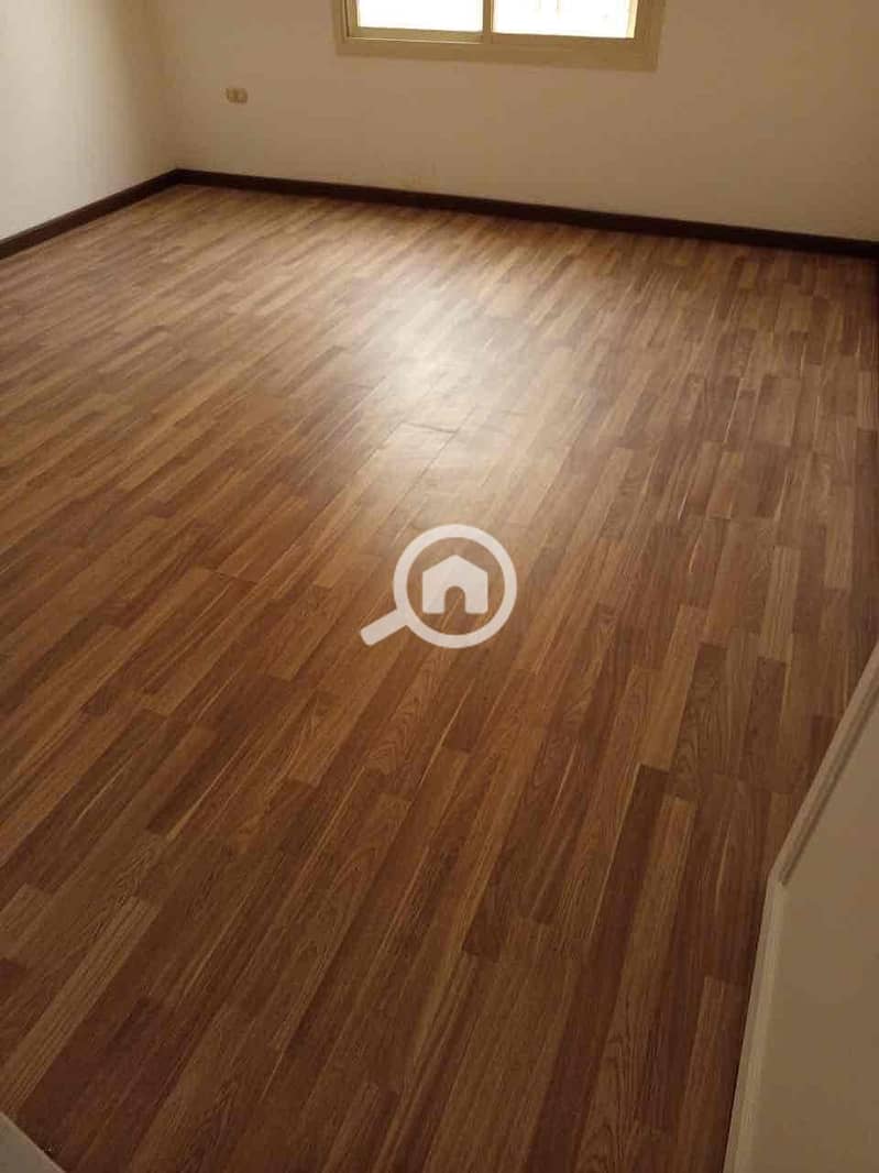 10 25259229-c653-4eb5-a6b3-e7c9e201ea4c. jpg