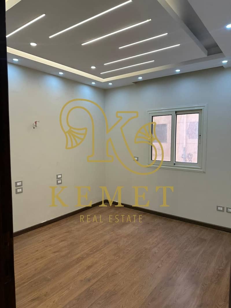 2 WhatsApp Image 2025-12-11 at 12.30. 25_06060919. jpg