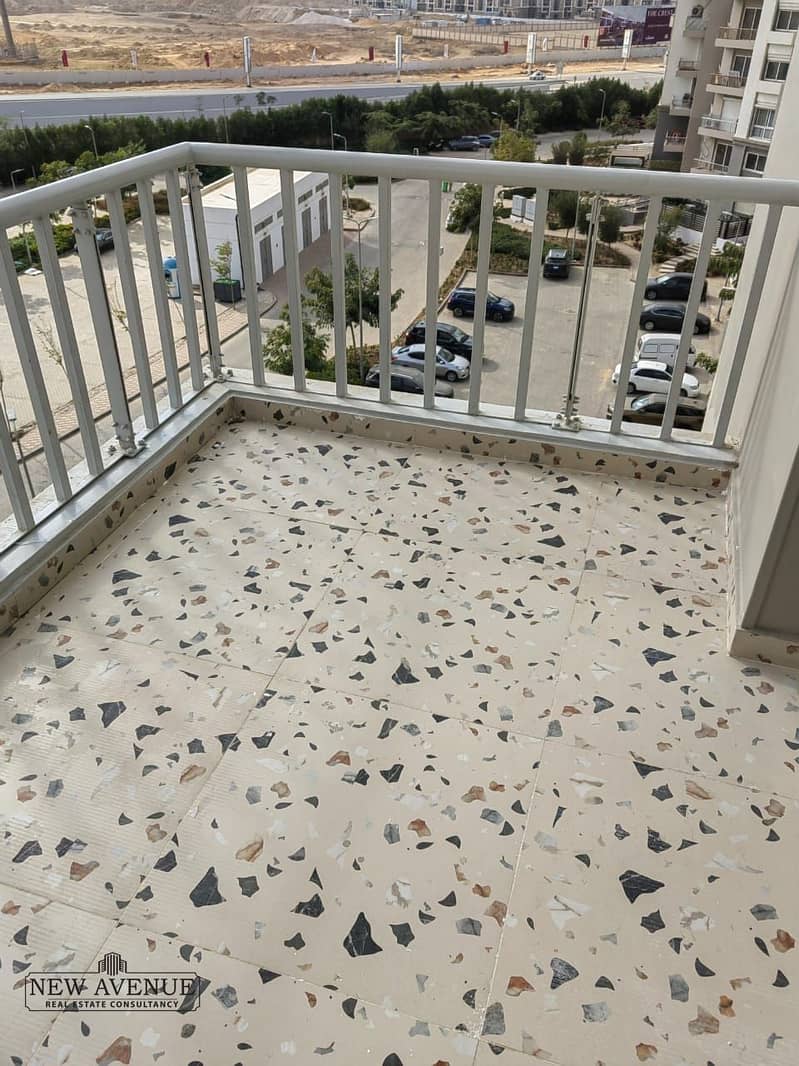 3 6c135cea-595a-457f-828c-90880012e9b3. jpeg