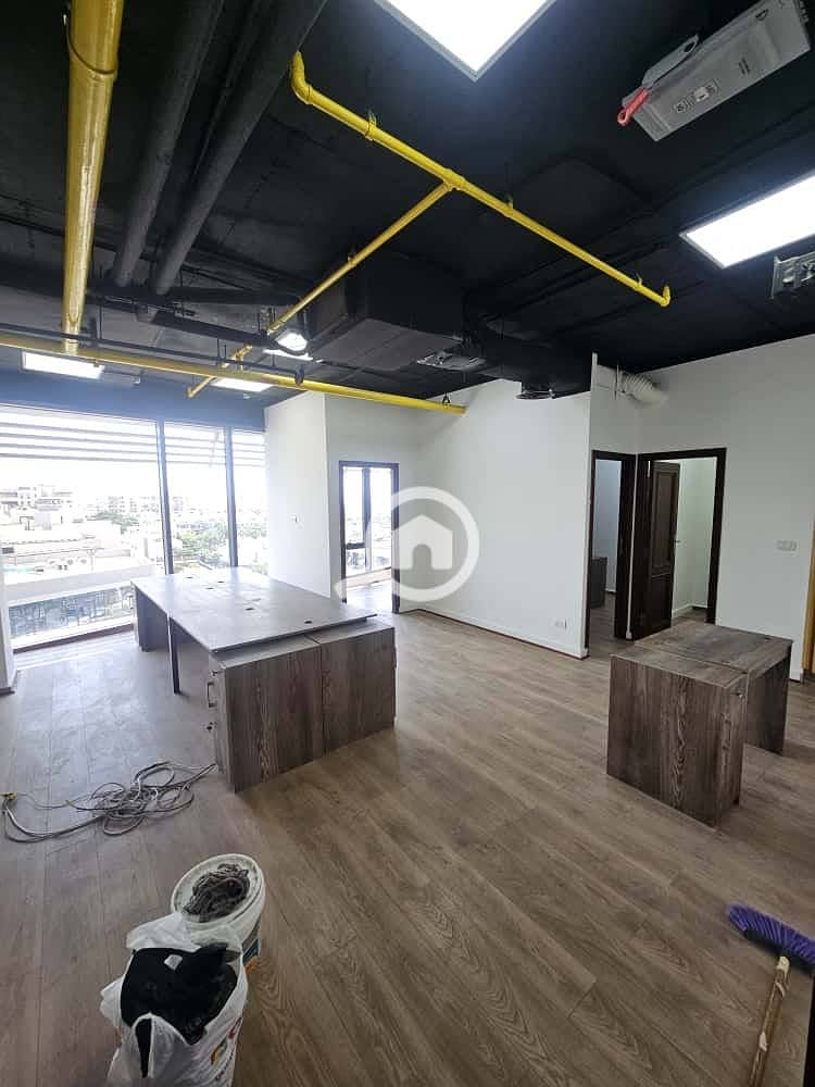 2 b0b4ee03-ca19-4774-8f18-4e24ab051d58. jpeg