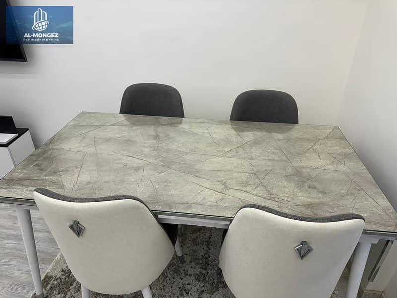 5 7ff05318-0b04-4156-b424-2bb691e676de. jpg