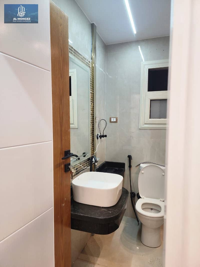 7 6aa77da0-937c-4e25-8de2-6796cb91ad1a. jpg