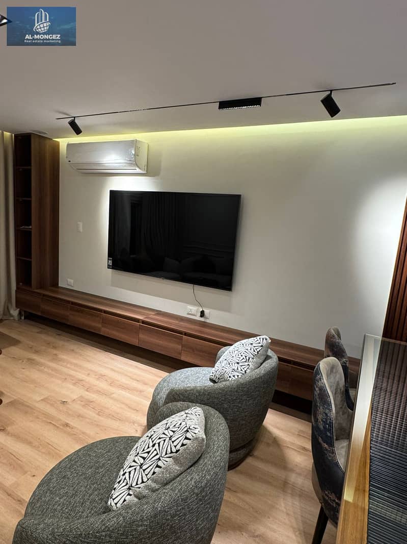 4 ab6bdcb9-60f0-425a-9a4e-590ea44b734a. jpg