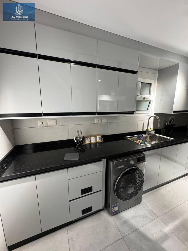 7 7c23d296-dbd9-4e2e-a89a-e76b146f0828. jpg